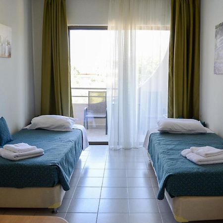 Ivory Hotel Theologos  Luaran gambar