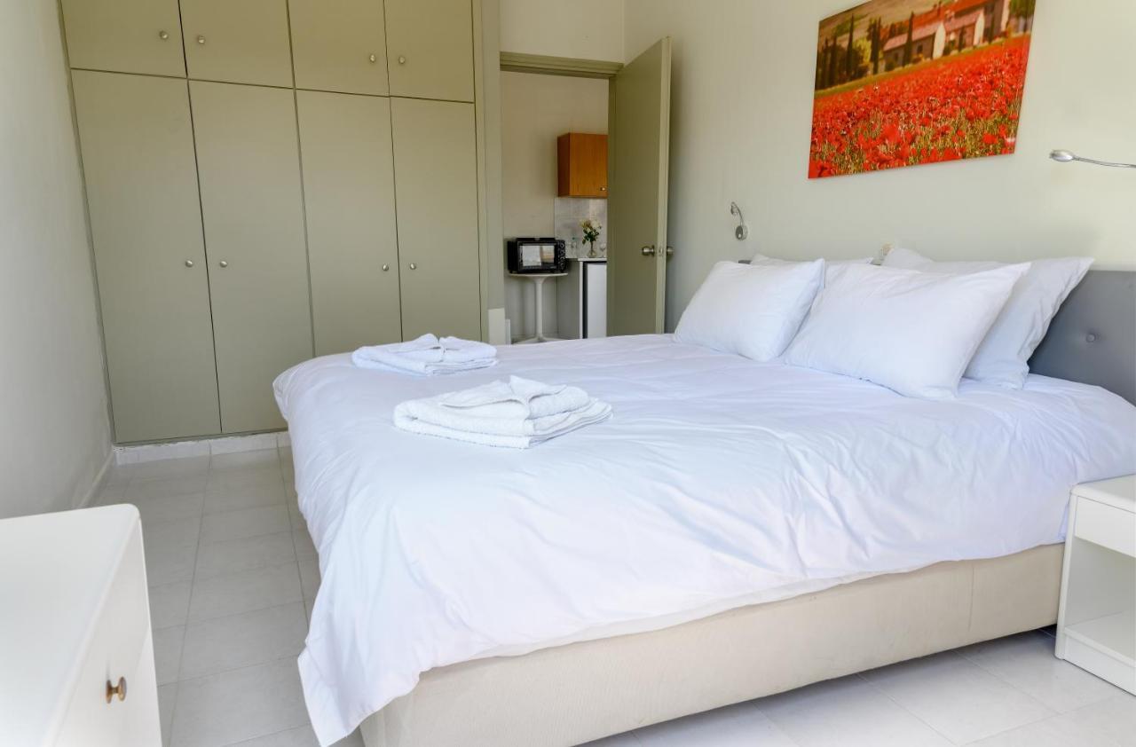 Ivory Hotel Theologos  Luaran gambar