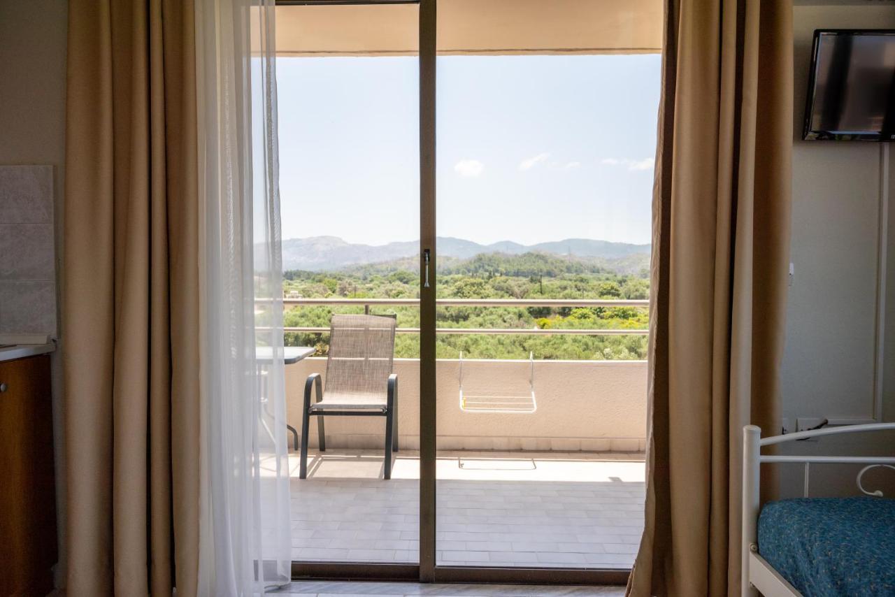 Ivory Hotel Theologos  Luaran gambar