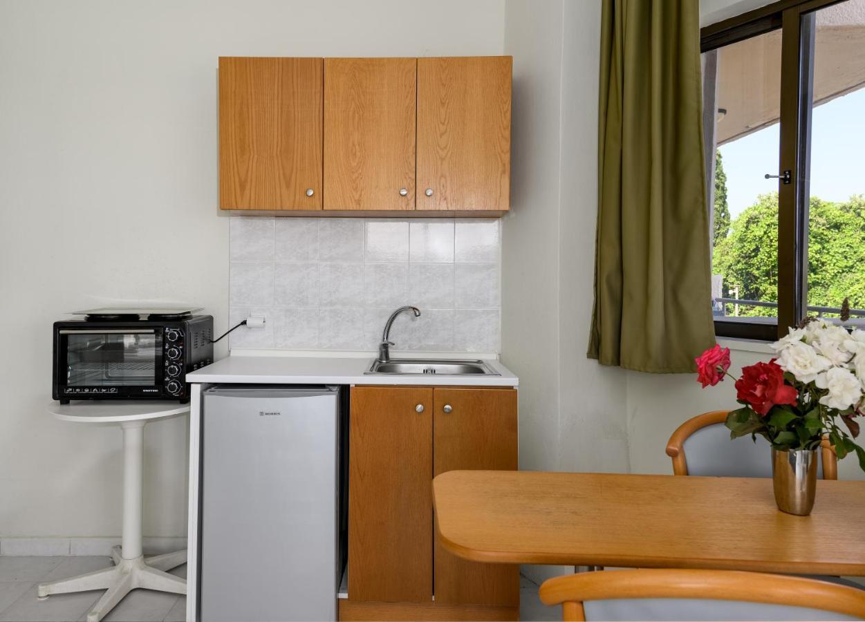Ivory Hotel Theologos  Luaran gambar