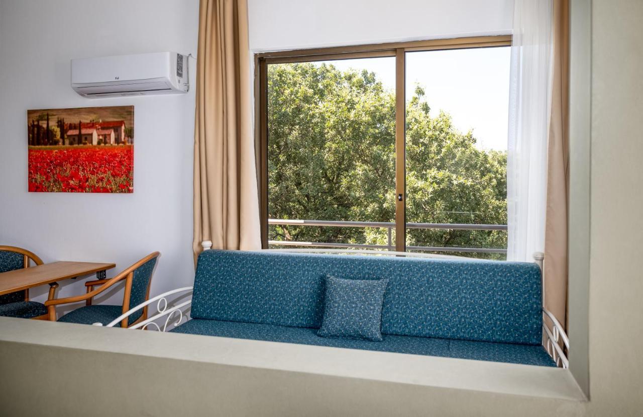 Ivory Hotel Theologos  Luaran gambar